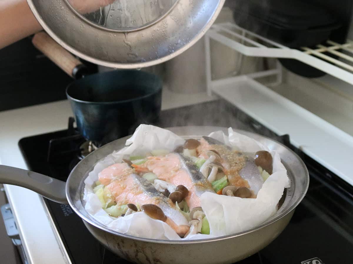 見える蓋付 お手入れしやすいステンレス 蒸し器 「フライパン用24～26cm」