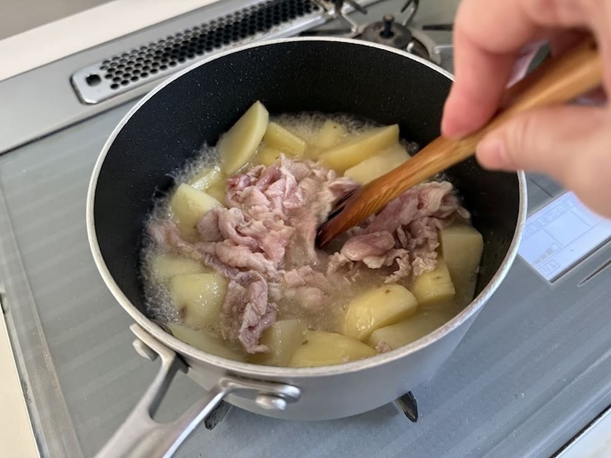 「豚とじゃがいもの塩煮」レシピ