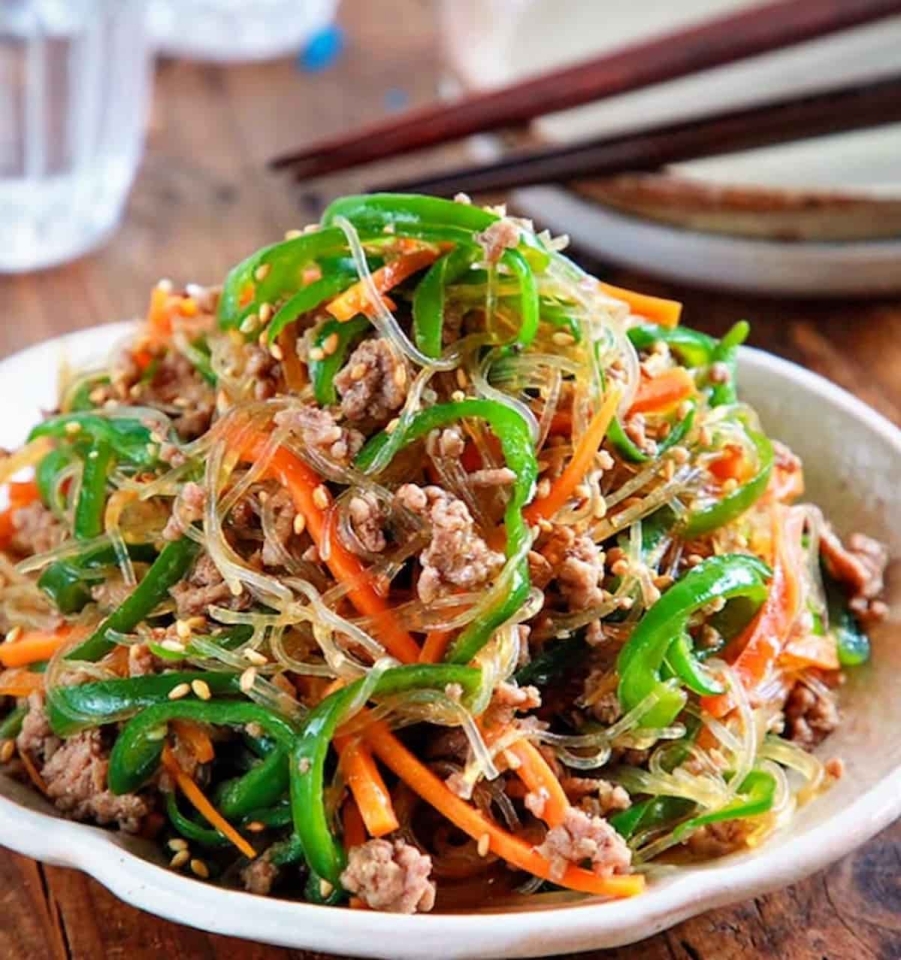 レンジだけで完成！忙しい日に助かる「ひき肉おかず」4選