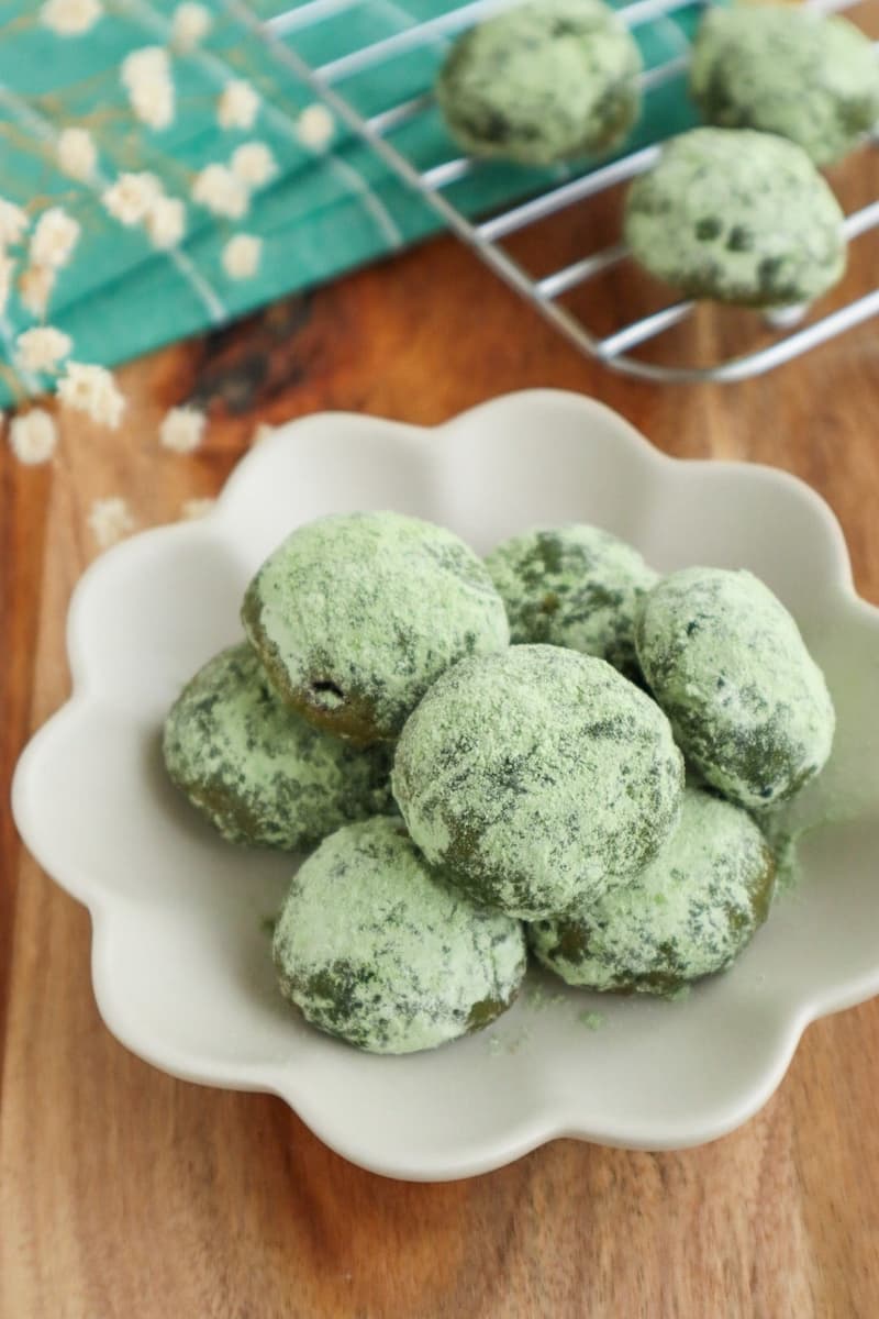 米粉の抹茶スノーボール