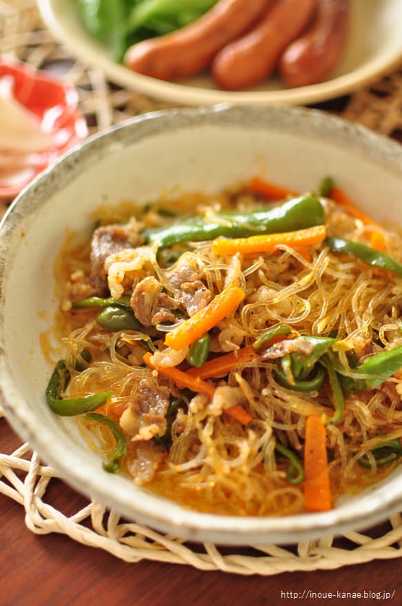 春雨が大活躍！かな姐さんの“フライパンに重ねて煮るだけ”おかず5選