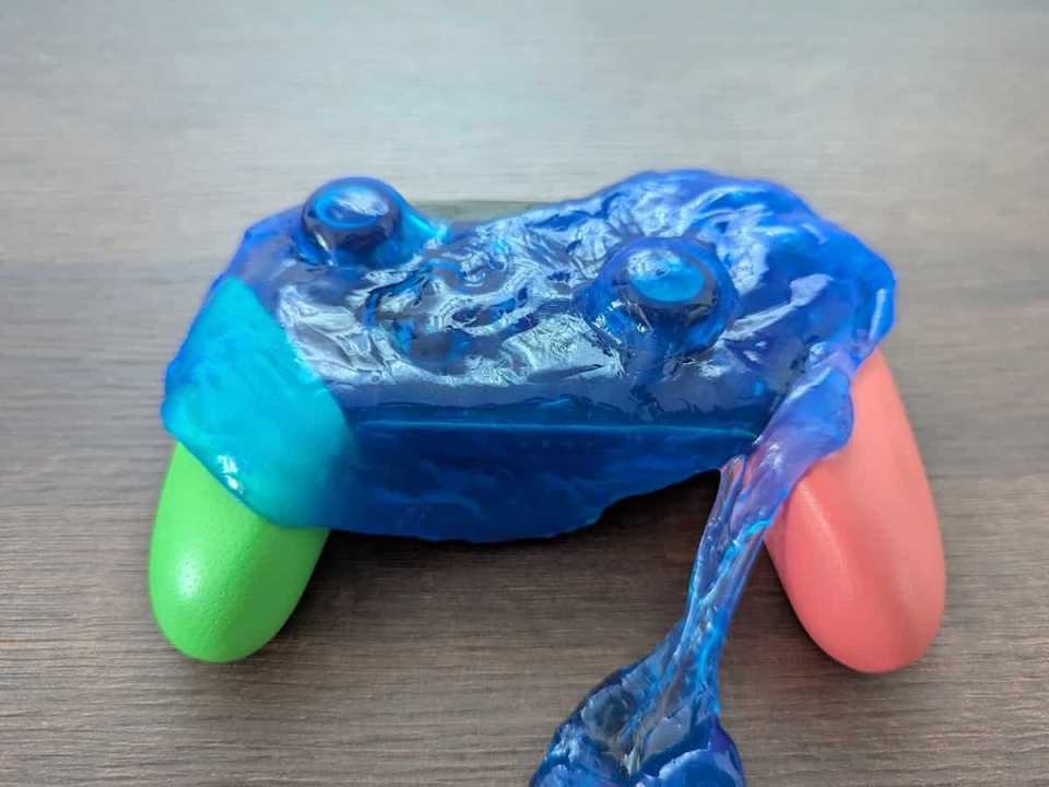 ホコリや細かいゴミがごっそり取れる！ダイソーの「ジェルクリーナー」を使ってみた