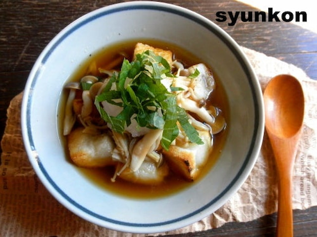 山本ゆりさんの「揚げ出し餅のきのこおろしがけ」レシピ