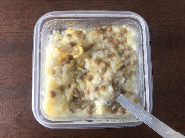 山本ゆりさんの「ふわとろ納豆雑炊」レシピ