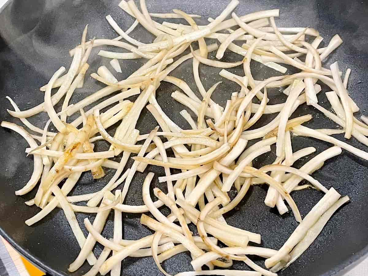 舞茸とごぼうのきんぴら