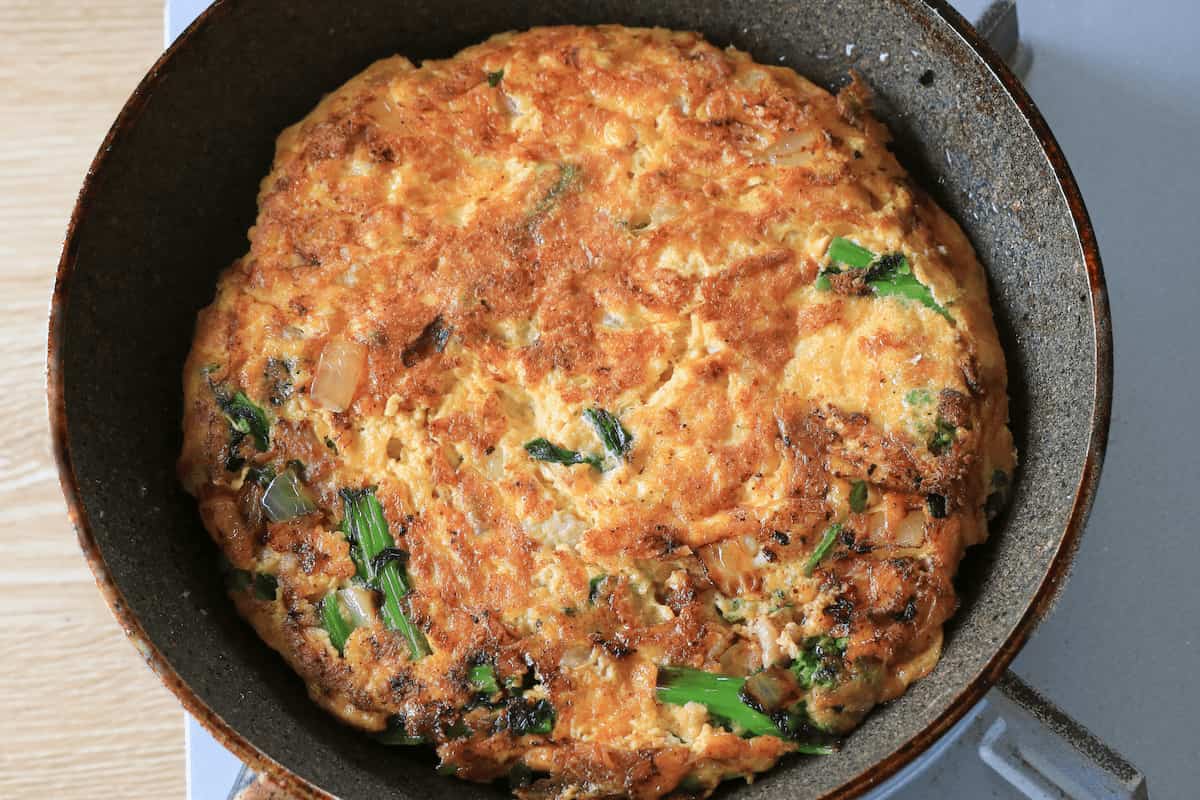 菜の花と鶏ひき肉のフリッタータ