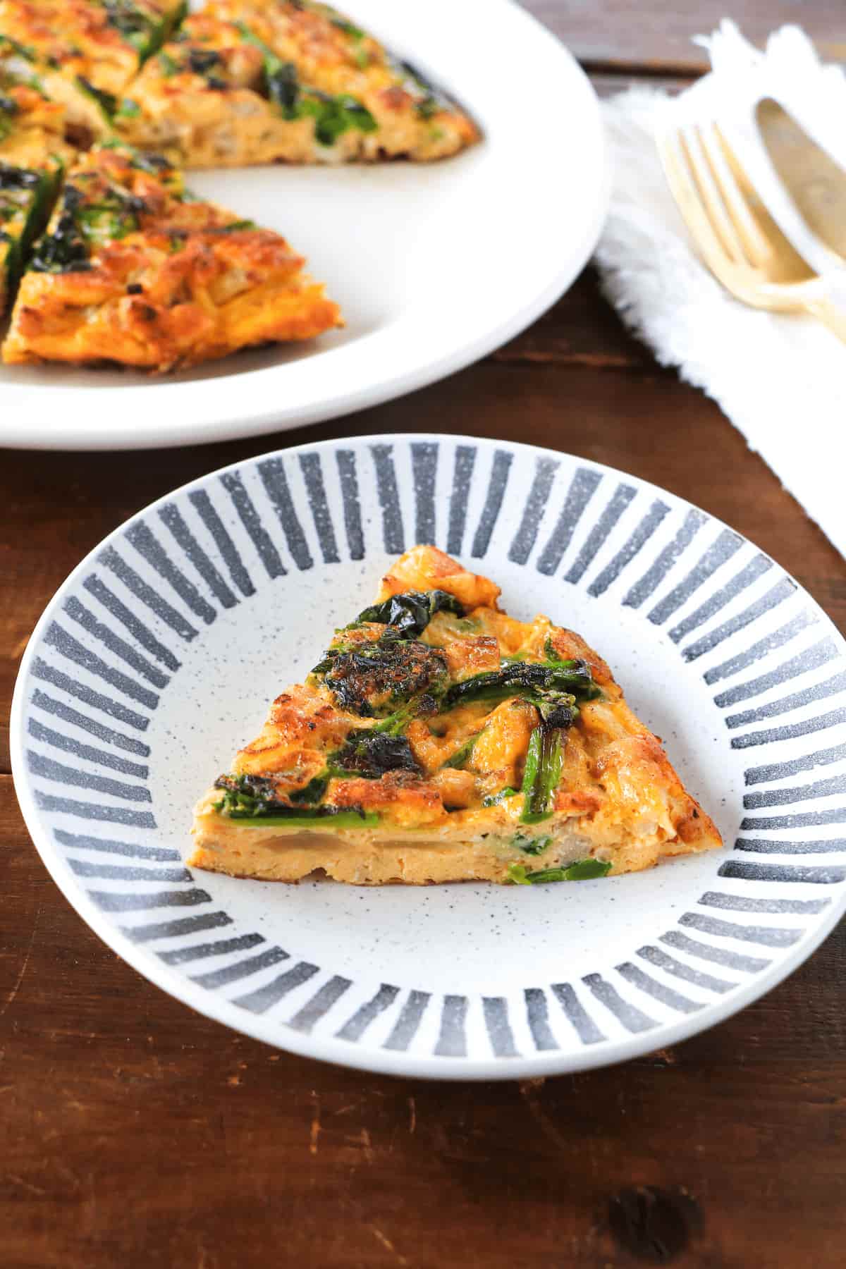 菜の花と鶏ひき肉のフリッタータ