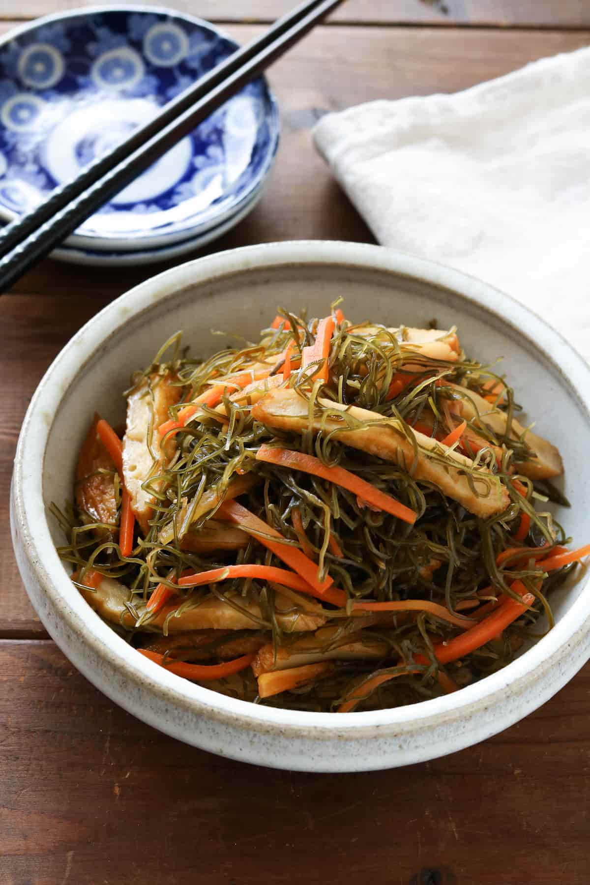 きざみ昆布とさつまあげの煮物