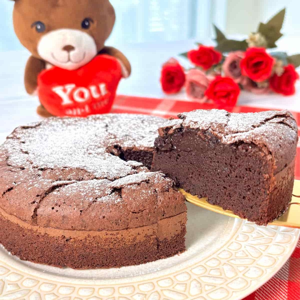 バレンタインに失敗しない！メレンゲ不要で簡単「濃厚ガトーショコラ」