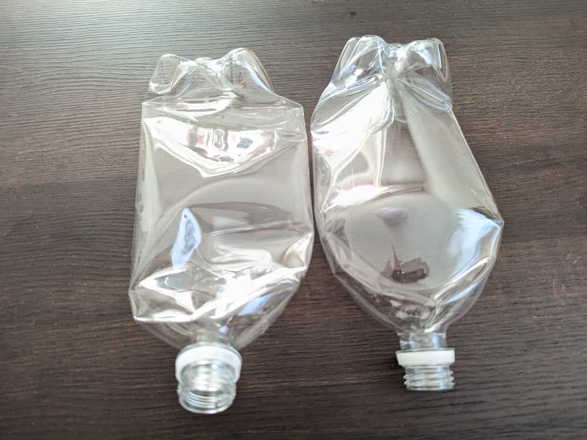 「ペットボトル」つぶしがラクに！ダイソーの圧縮グッズが想像以上に便利