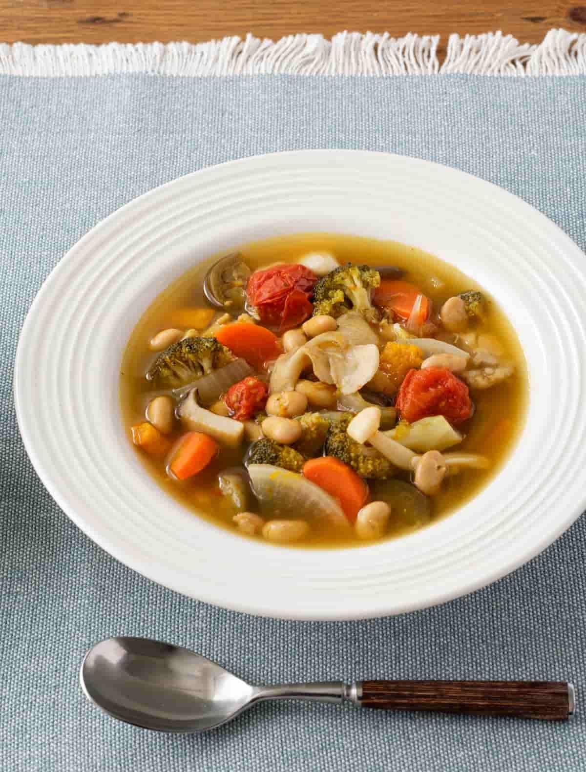 なんとなく不調な日に。体をいたわる「腎臓毒出しスープ」の基本とアレンジ