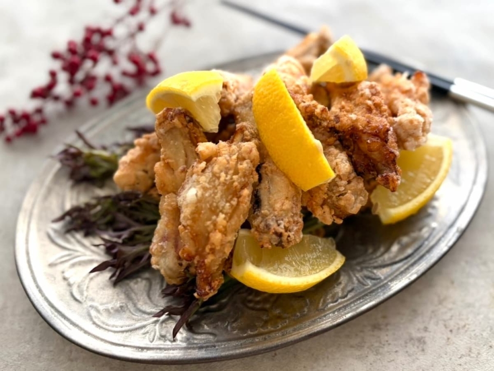 リピーター続出！カリッジュワッな「かつおぶしから揚げ」