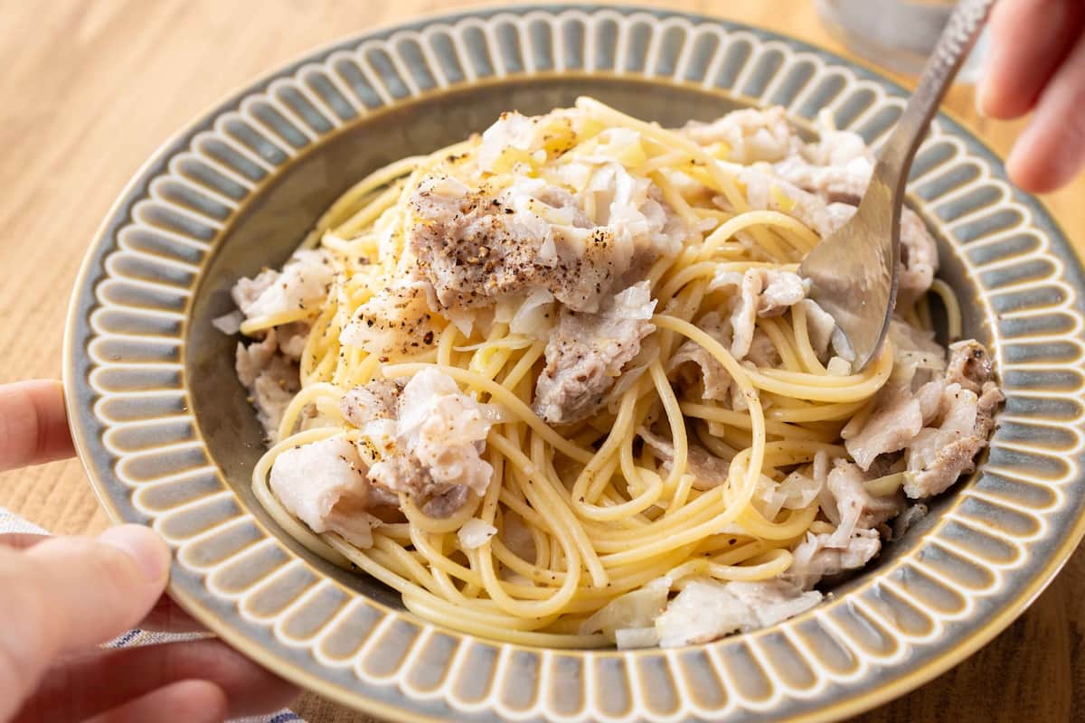 「豚のねぎ塩レモンパスタ」レシピ