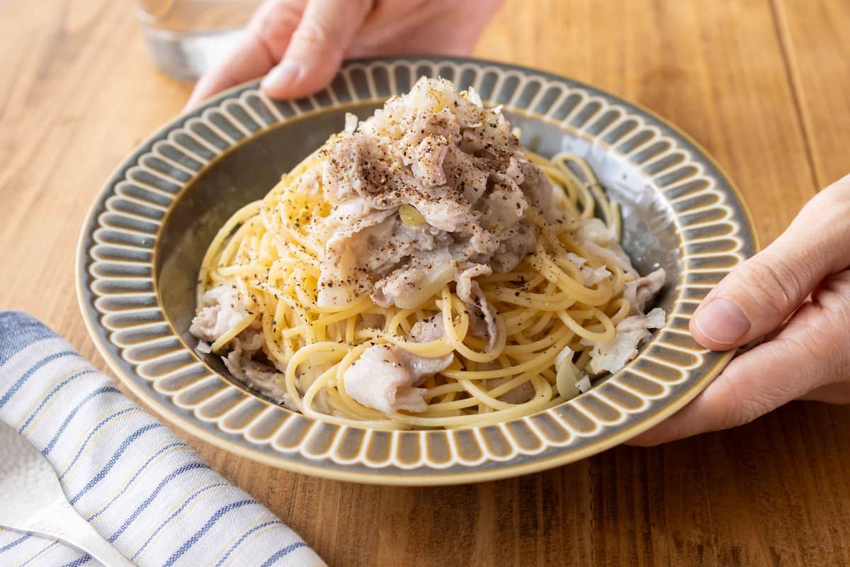 「豚のねぎ塩レモンパスタ」レシピ