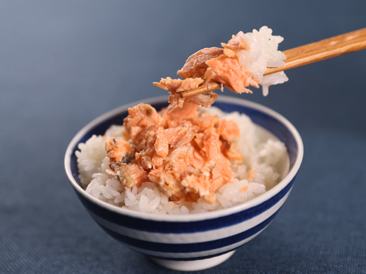 のせるだけ、焼くだけで感動のおいしさ！手間なくおいしい「魚おかず」