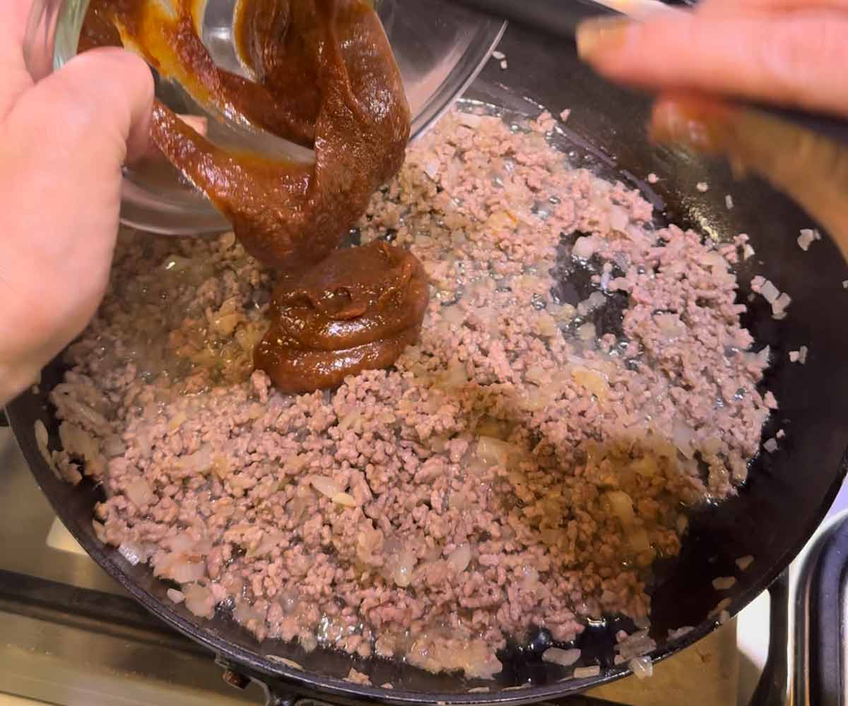 豆板醤と甜麺醤の肉味噌