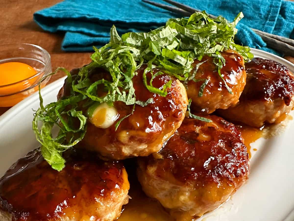 とろ～り濃厚！「豚ひき肉×チーズ」の旨味たっぷりおかず