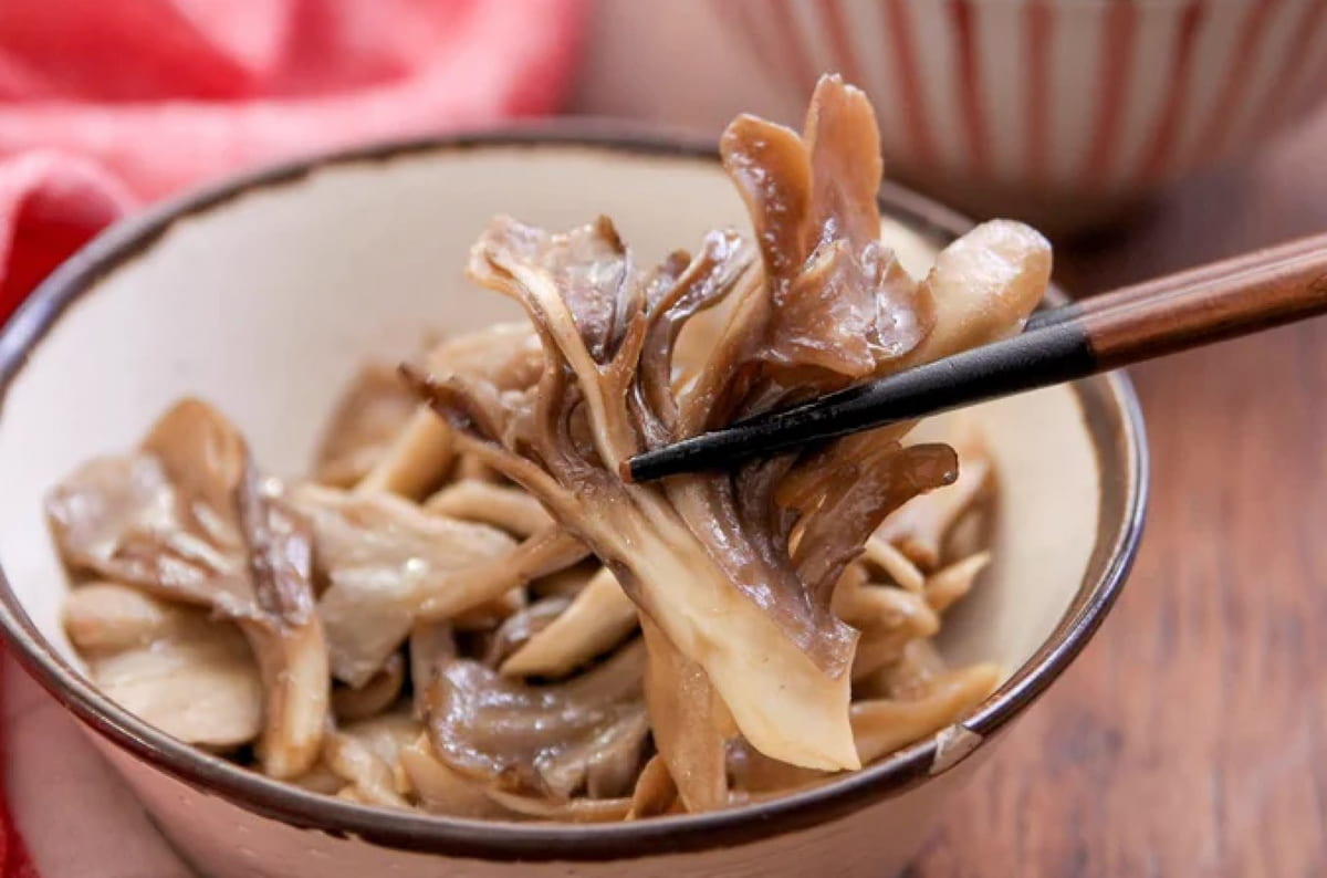 やみつき必至！箸が止まらなくなる「無限まいたけ」