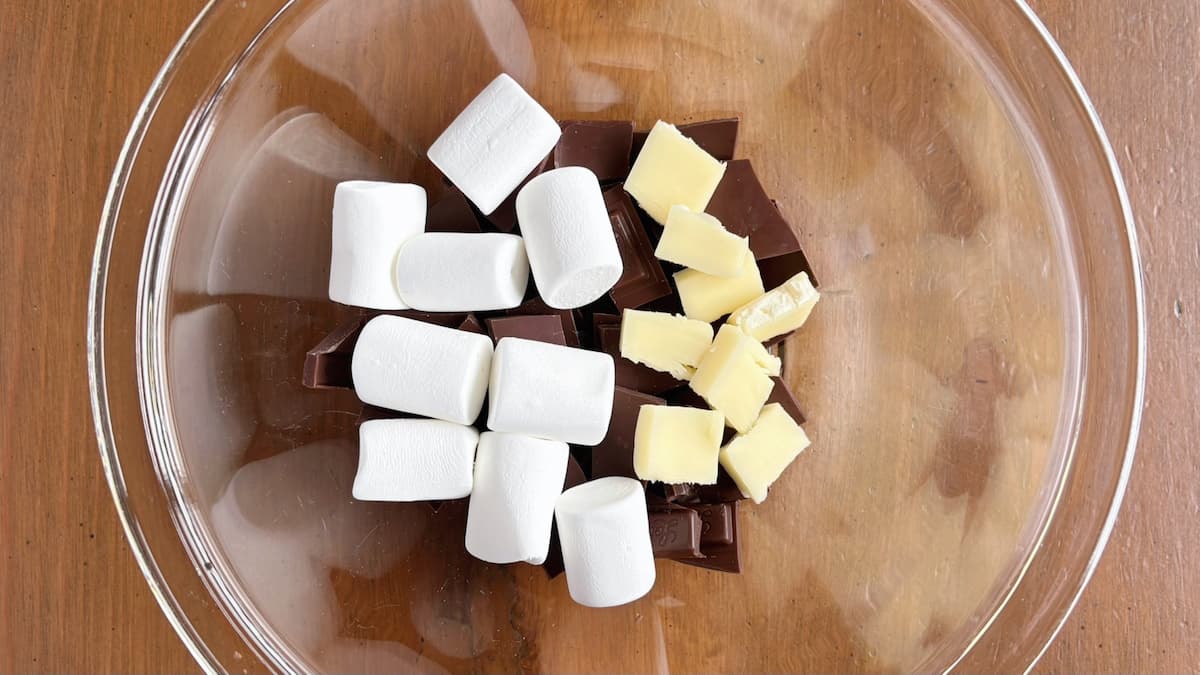 ザクザクマシュマロチョコバー