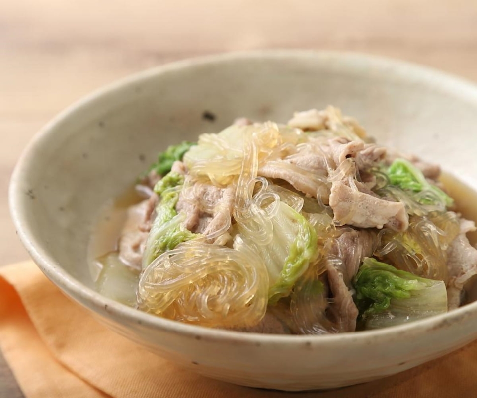 “いいね”1.8万超！SNSで人気の「豚こま白菜おかず」に箸が止まらない♪