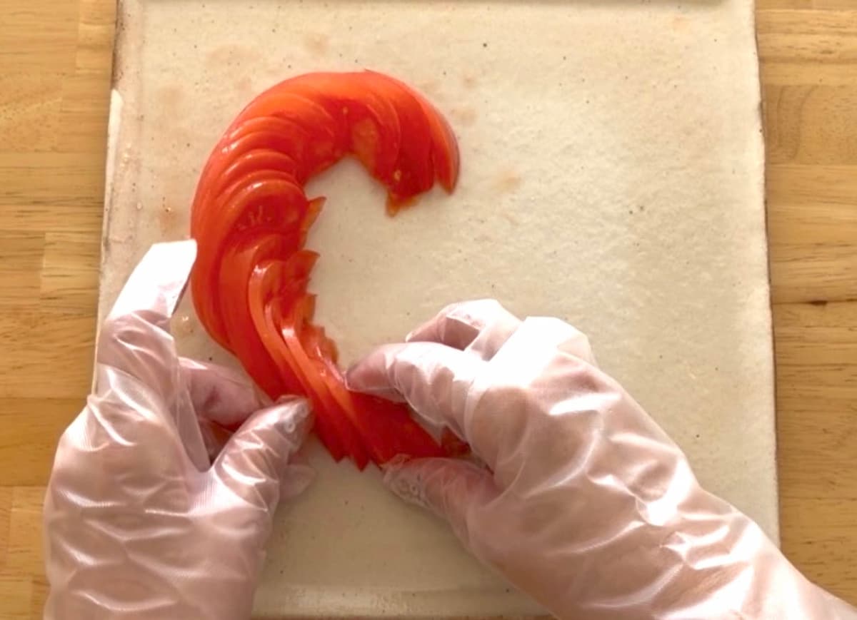 ハートのトマトサラダ