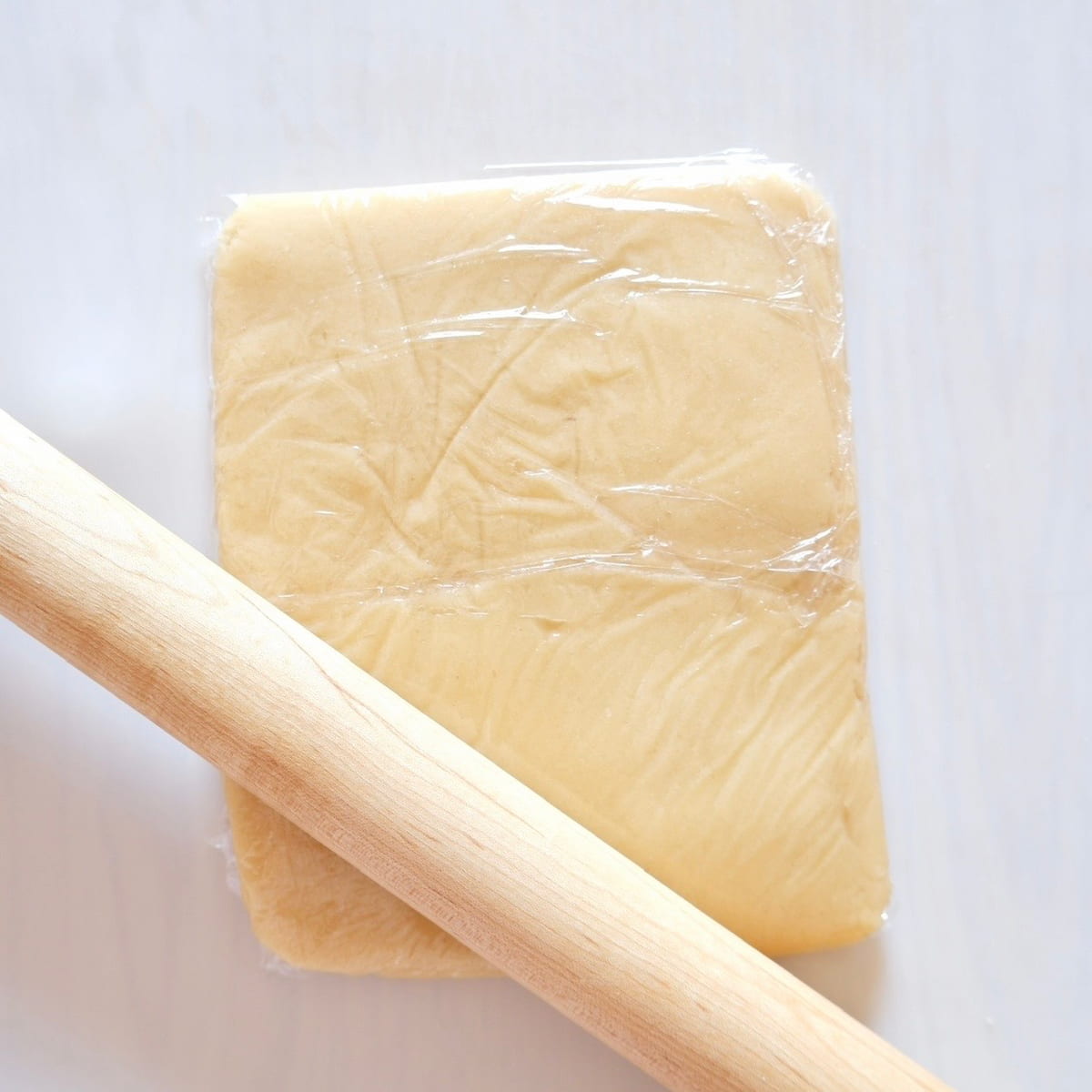 米粉のいちごガナッシュサンドクッキー