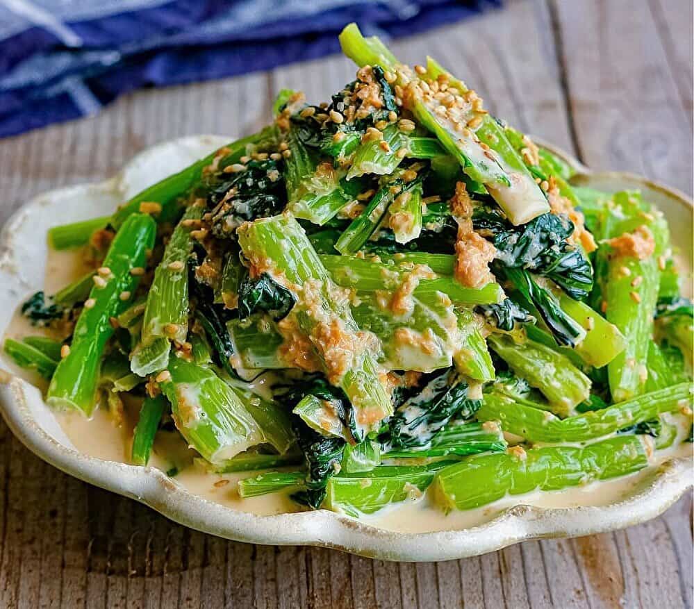 あと一品に！簡単すぎて助かる「小松菜の和え物」レシピ4選