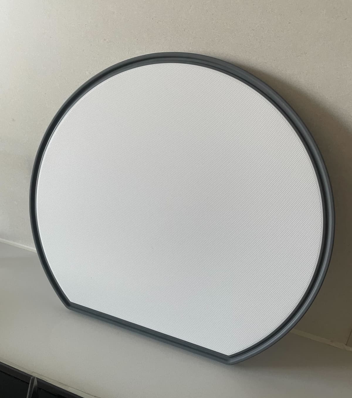 「atomico まな板スタンド」