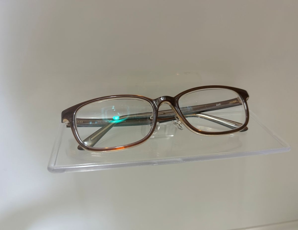 洗面台まわりで大活躍！ちょい置きに便利なセリア「小物置きトレイ」