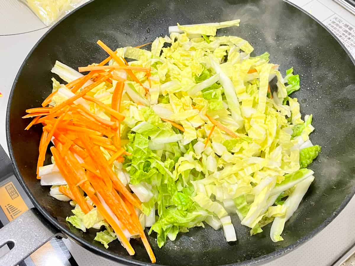 白菜と豚肉の焼きそば