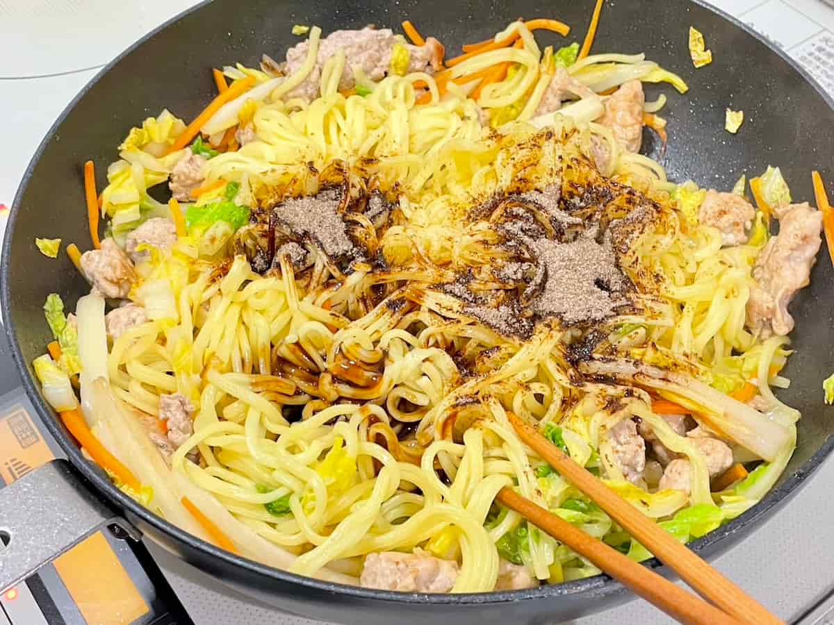 白菜と豚肉の焼きそば