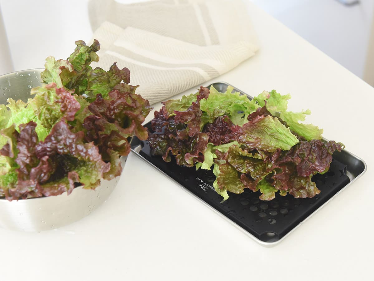 解凍時のドリップが落ちる 穴あき バット付き 解凍プレート