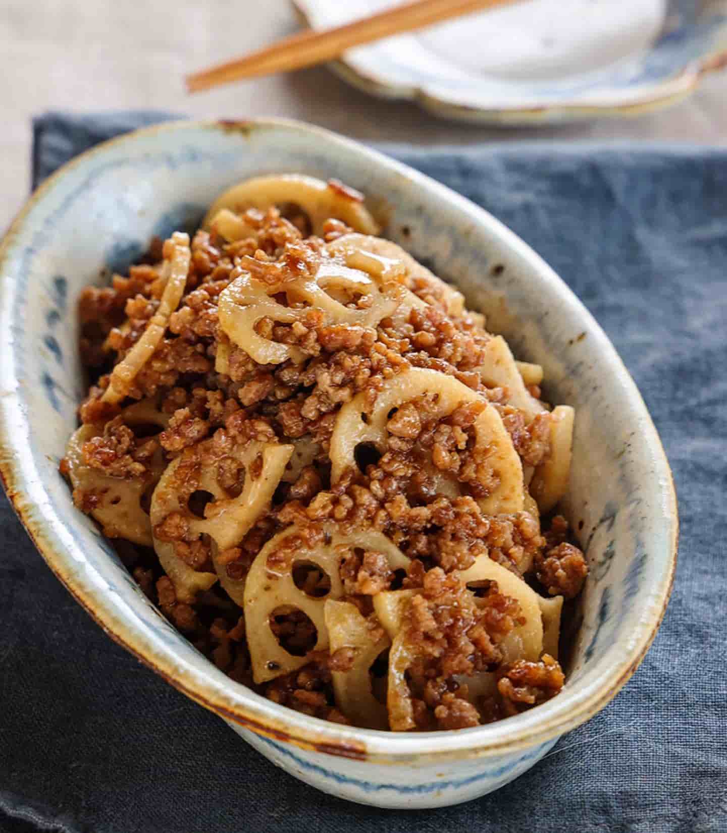 冷蔵庫にあると助かる！「れんこん」の作り置きおかず5選