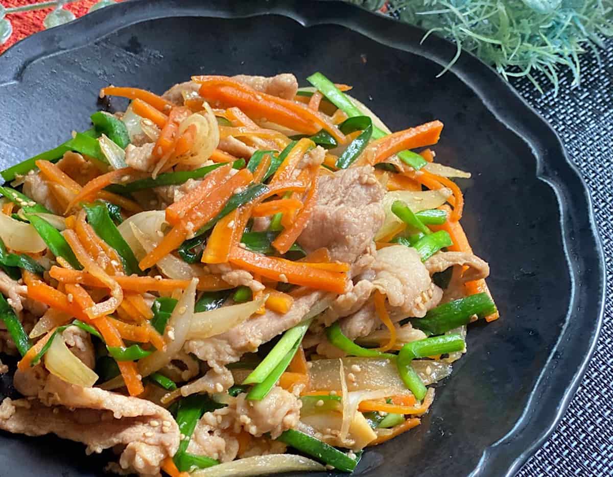 余りがちなオイスターソースで！「豚こま切れ肉」のコク旨おかず