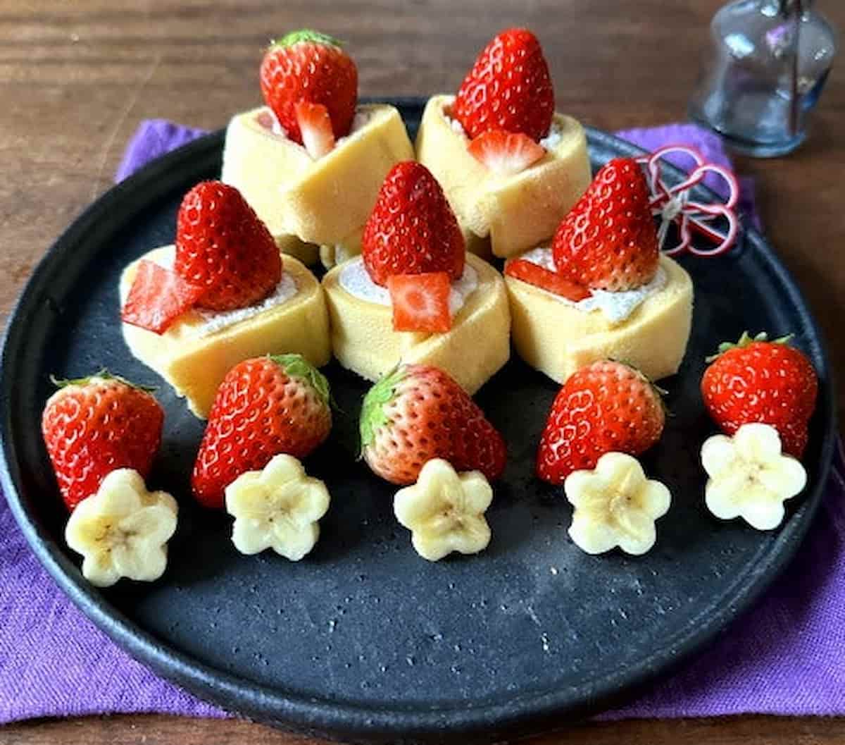 山本ゆりさん 不器用でも絶対にできるおひなさまケーキ