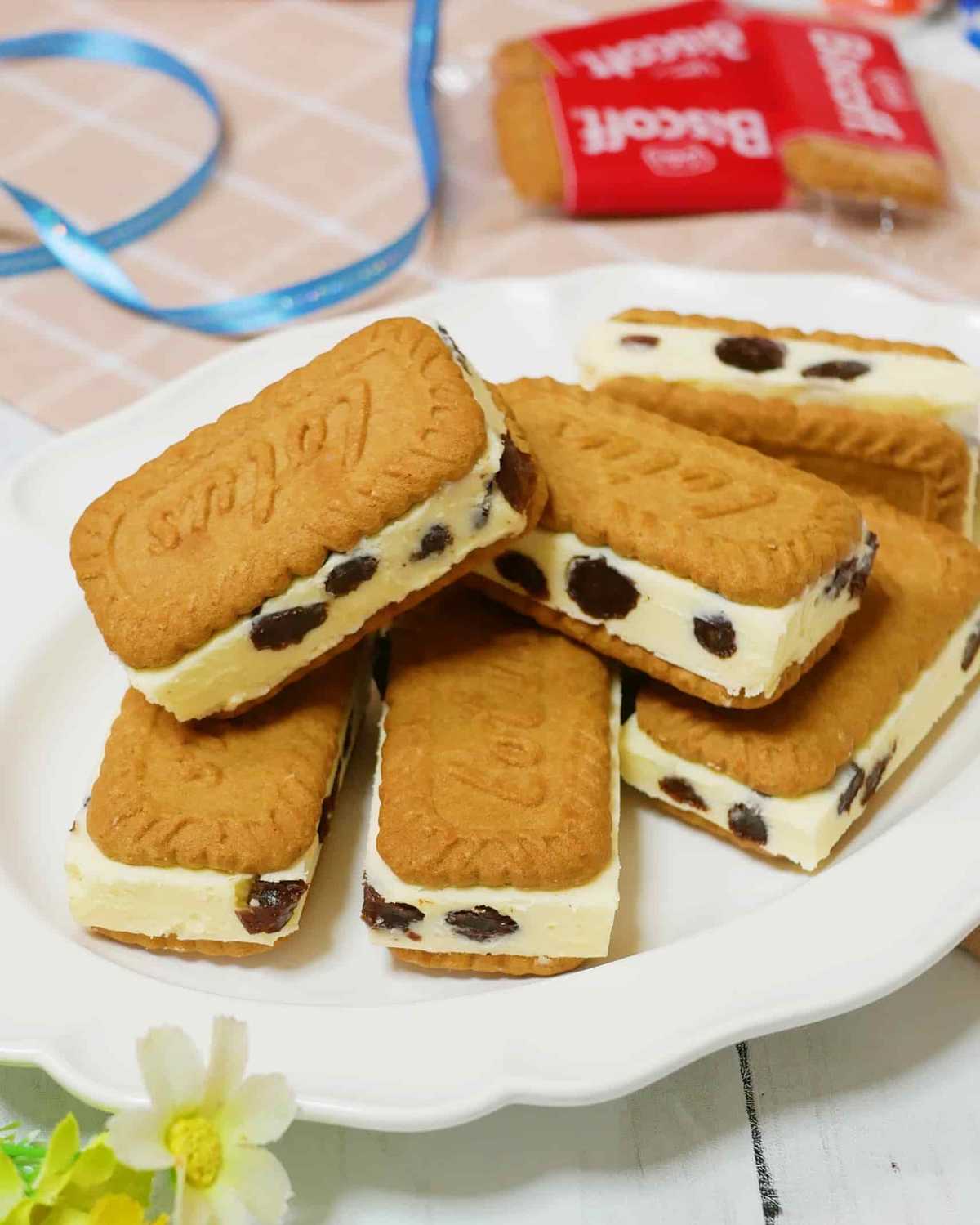 「ロータスラムレーズンバターサンド」レシピ