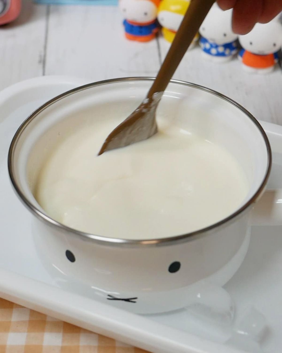 「パンナコッタのいちごソースかけ」レシピ