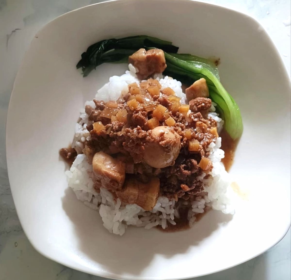 テレビで話題！無印良品の人気商品「ルーロー飯」を食べてみた