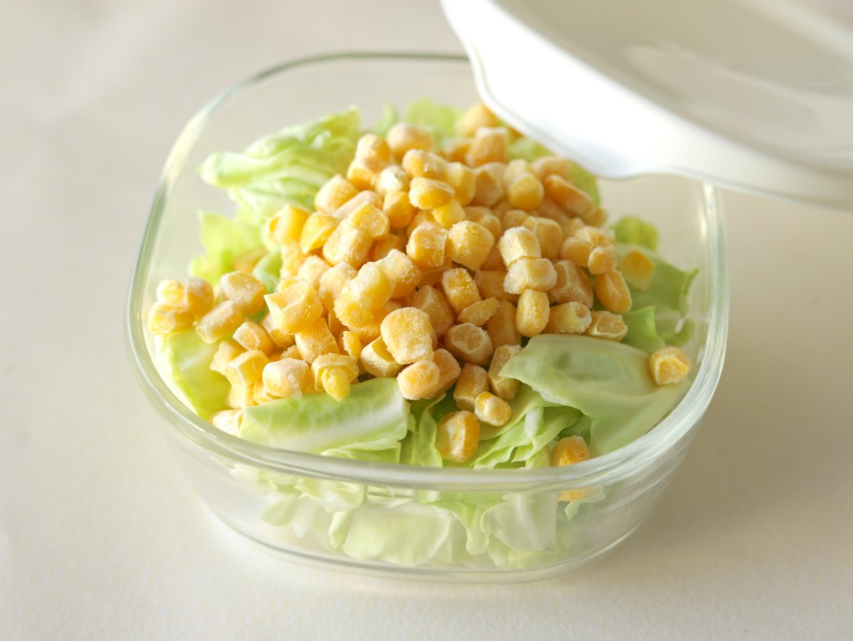 「春キャベツとコーンのおかか和え」レシピ