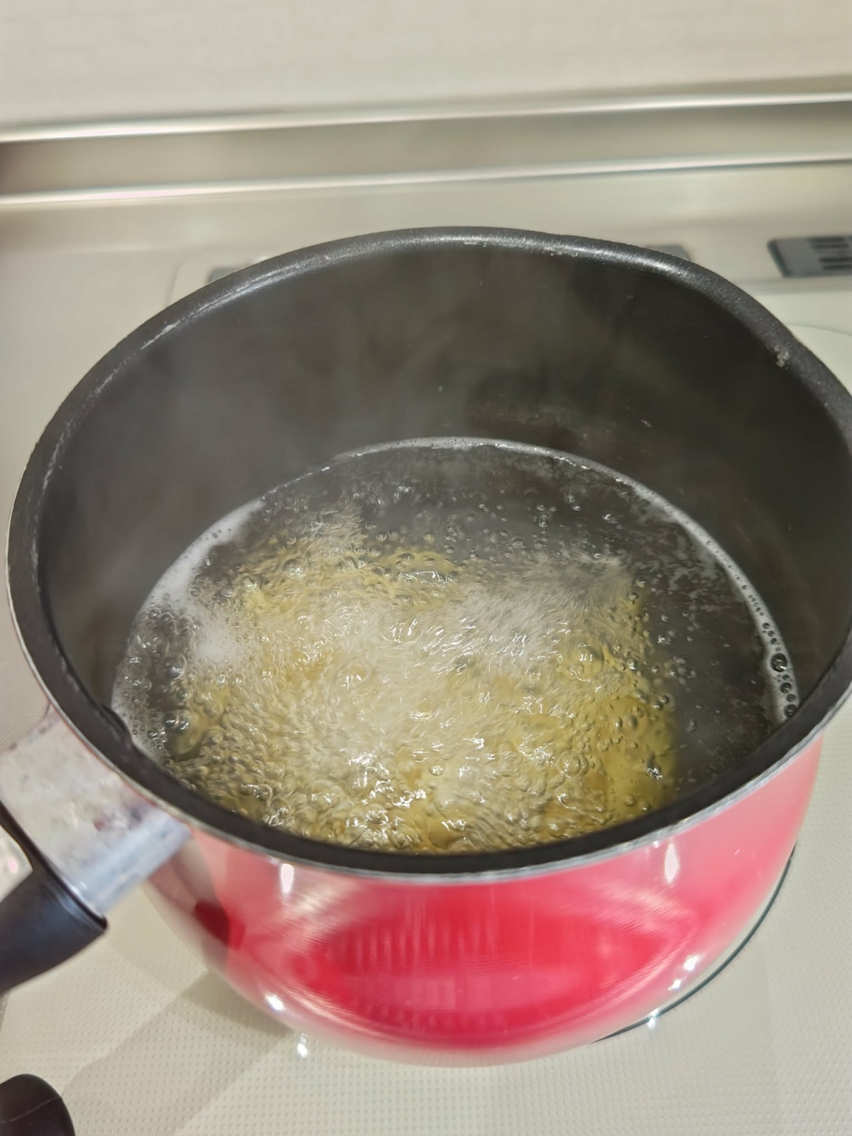 「春キャベツとスナップエンドウのスープパスタ」レシピ