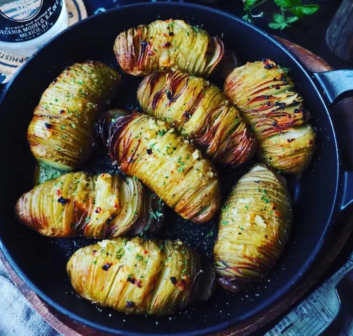 切り込みで見た目も味も楽しめる！「ハッセルバックレシピ」3選