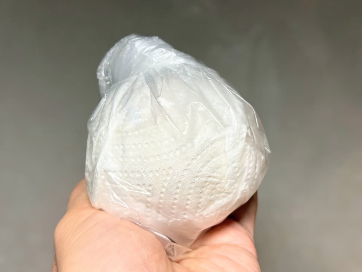 ポリ袋に入れる