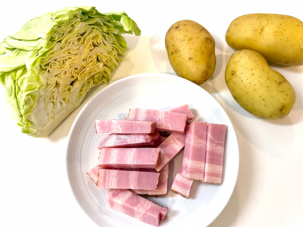 春キャベツと厚切りベーコンと新じゃがいも