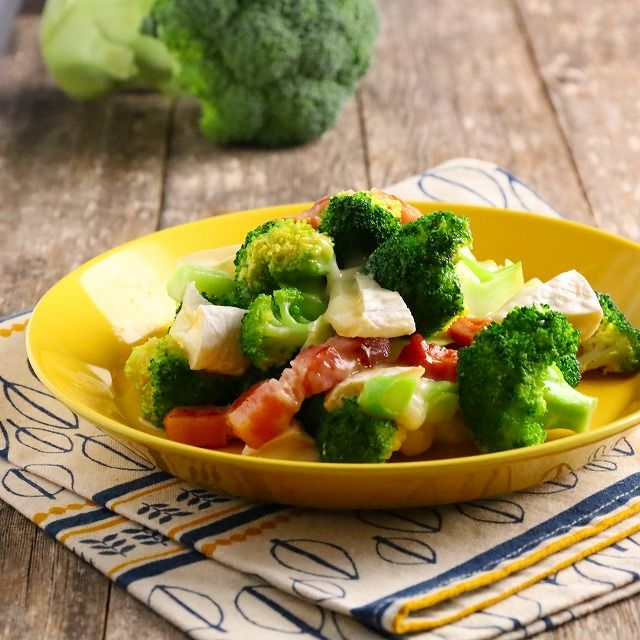 ブロッコリーのカマンベール炒め