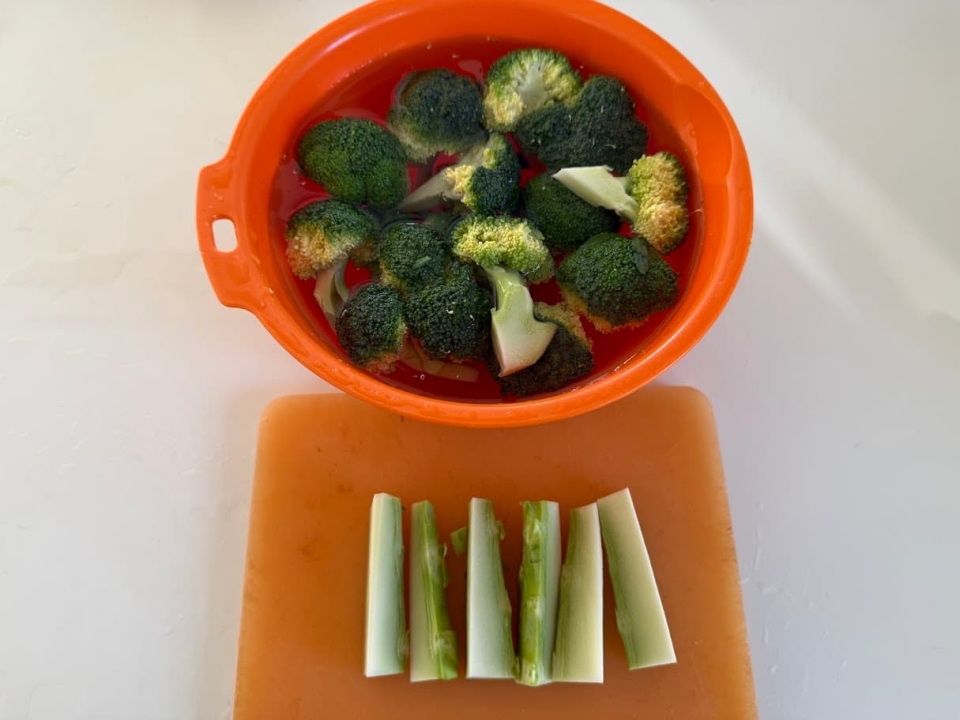 房と茎を分けて切る場合