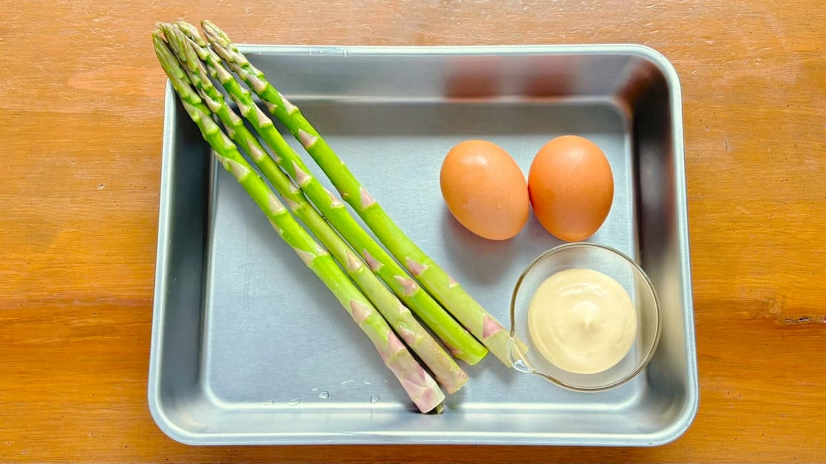 アスパラと卵のマヨあえ