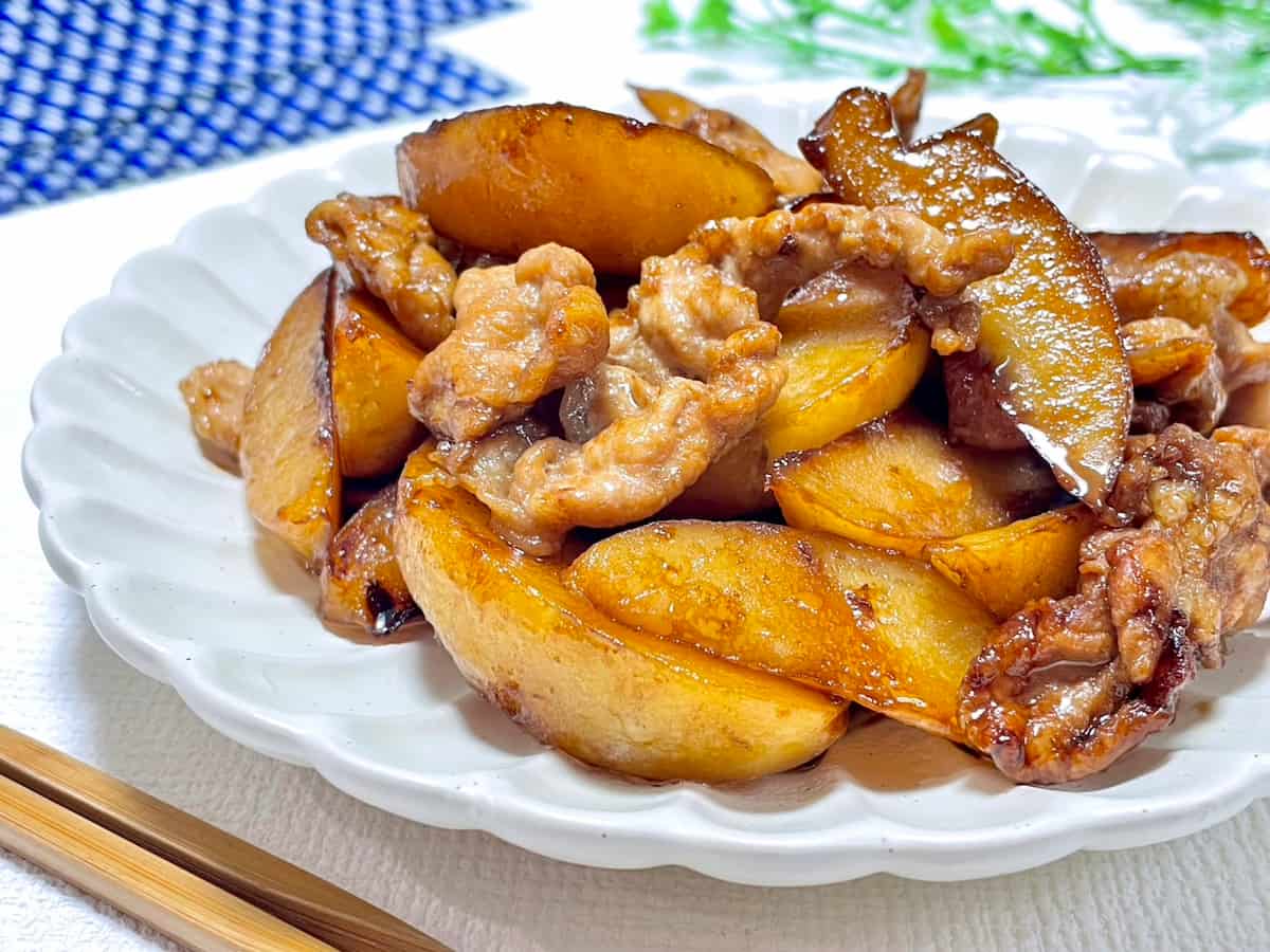 じゃがいもと豚肉の照り焼き