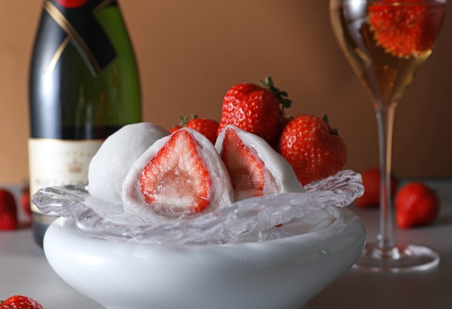 シャンパンいちご大福 黒あん 6個入り／reverence（レヴェランス）WEB本店