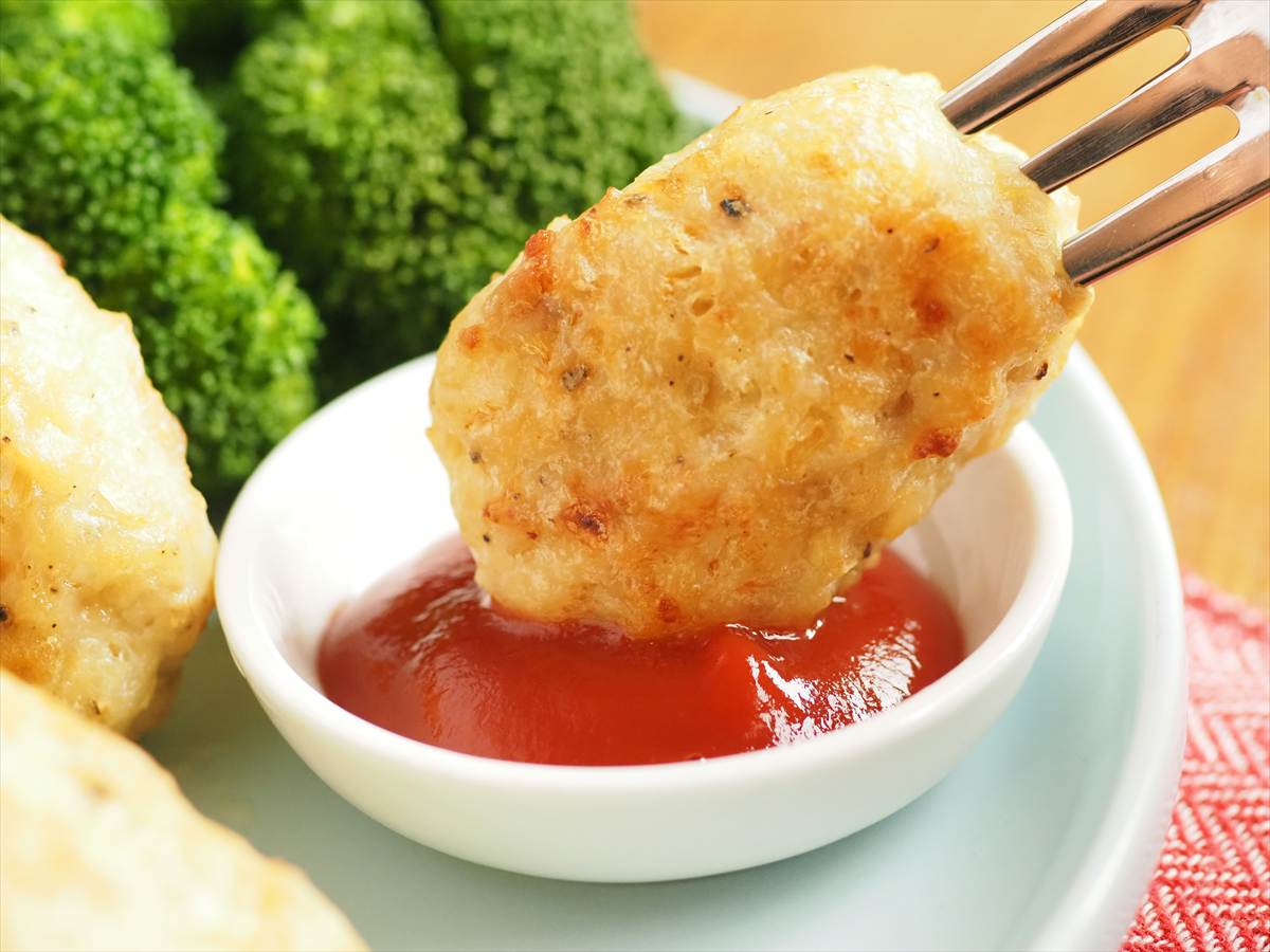 オーブントースターで簡単!鶏むねひき肉のジューシーチキンナゲット|外はカリッと中はふんわり