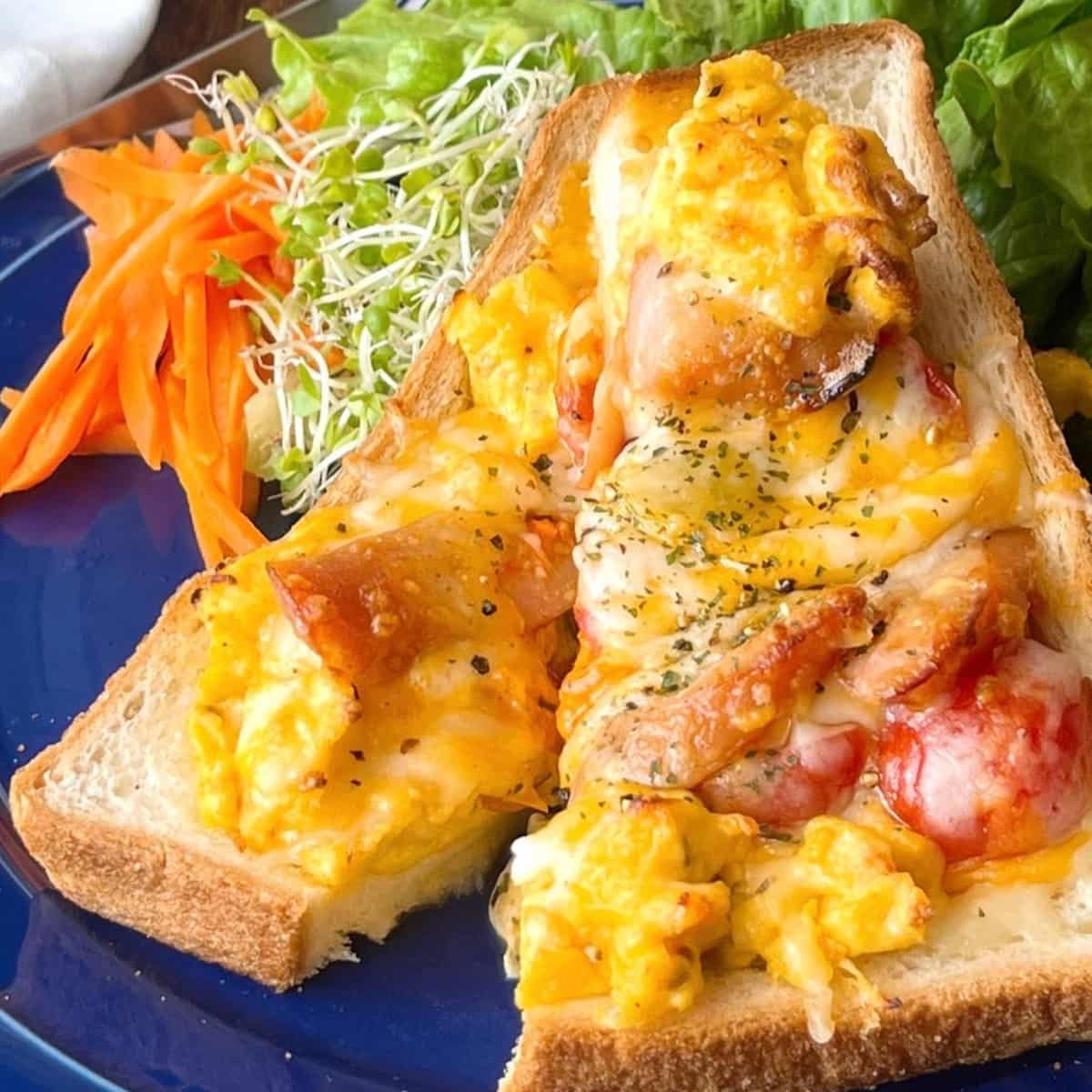 ふわとろ卵とチーズのごちそうトースト